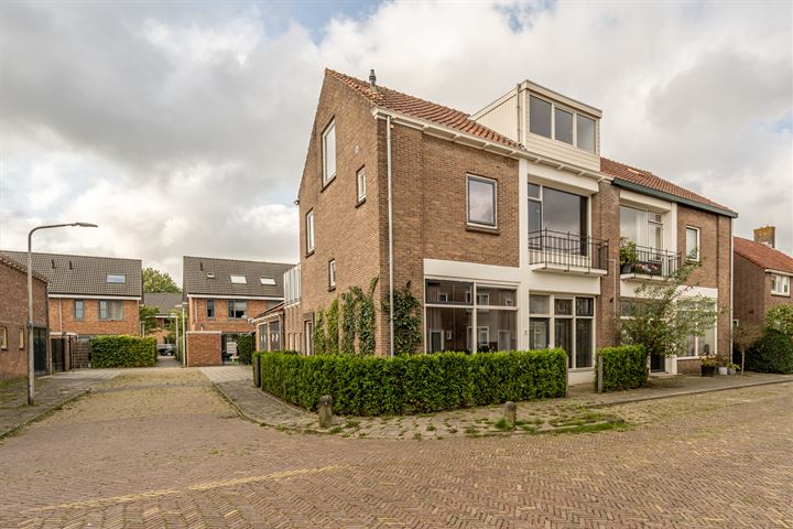 Van Heesenstraat 9, 3295AW 's-Gravendeel