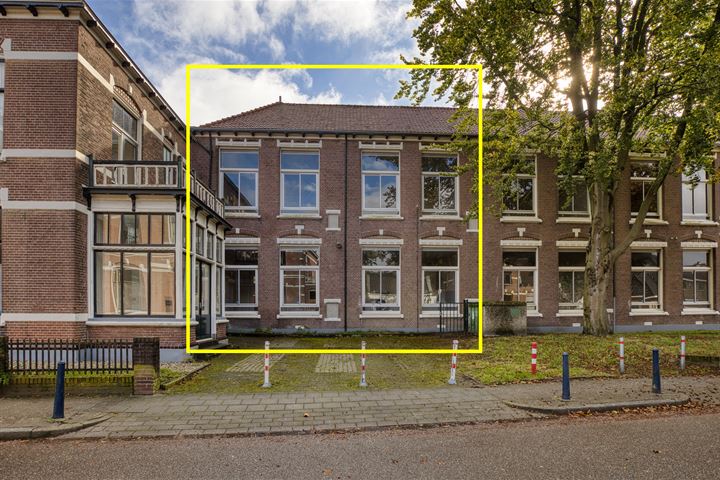 Van Huutstraat 1, 7311AG Apeldoorn