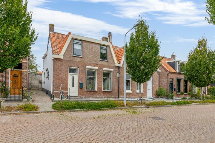 Burgemeester Sterkstraat 11, 3243AE Stad aan 't Haringvliet