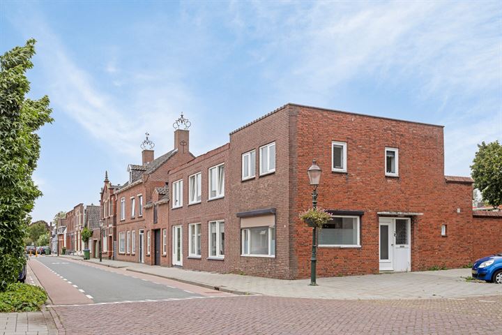 Hoofdstraat 10, 4765CE Zevenbergschen Hoek