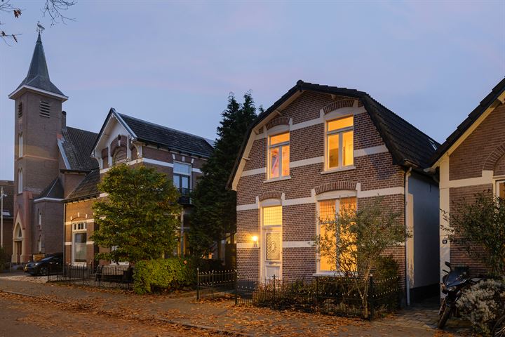 Prof. Röntgenstraat 17, 7311AM Apeldoorn