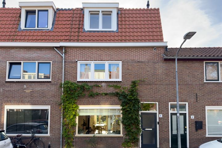 Sint-Bavostraat 6, 2025TE Haarlem