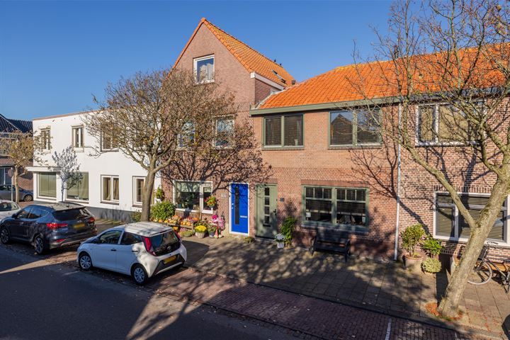 Secretaris Varkevisserstraat 232, 2225LL Katwijk