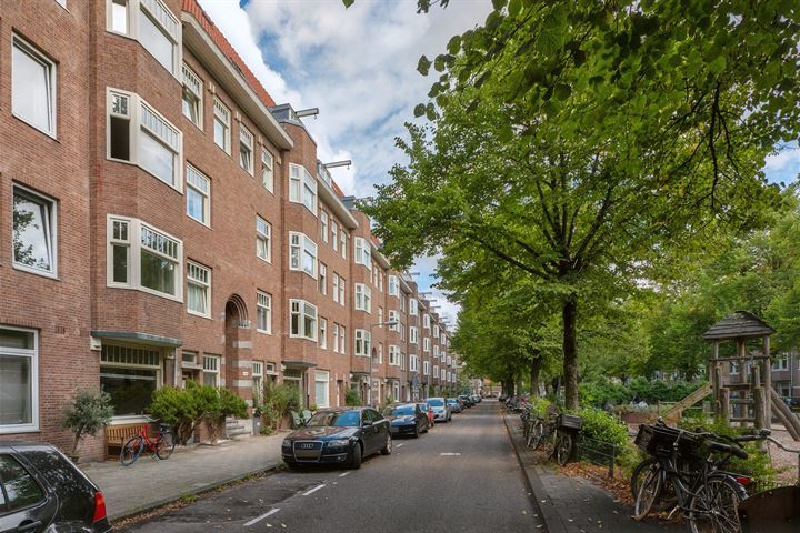 Van Tuyll van Serooskerkenweg 58, 1076JN Amsterdam