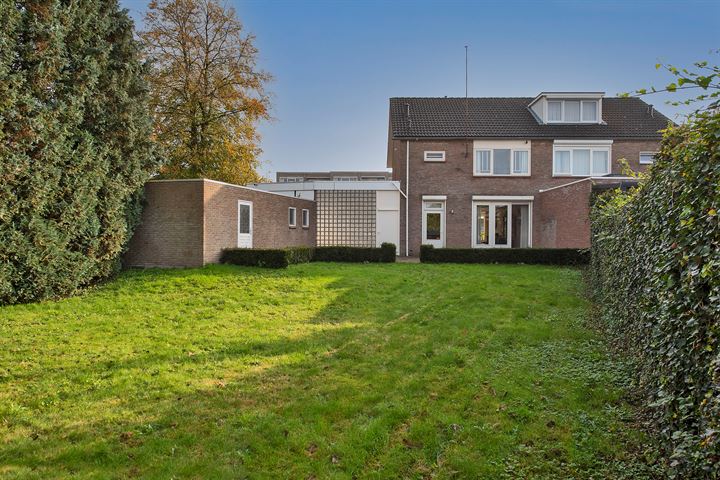 Ambtstraat 1, 7605EN Almelo