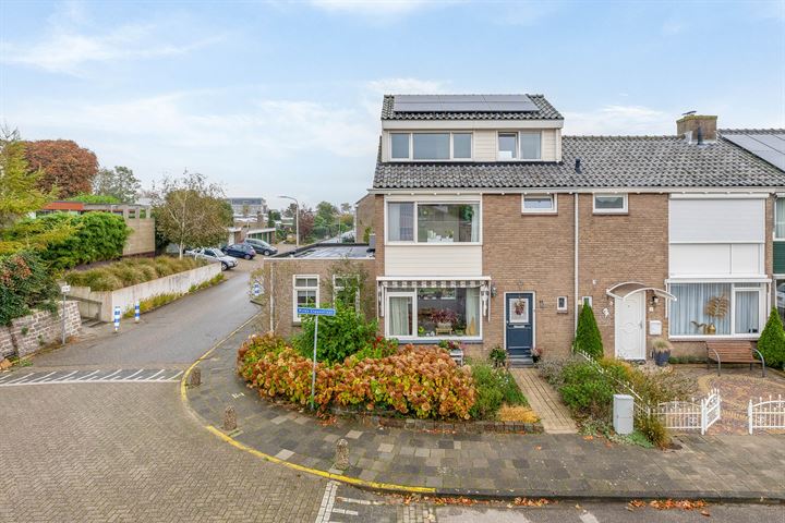 Prins Clausstraat 1, 2731BK Benthuizen