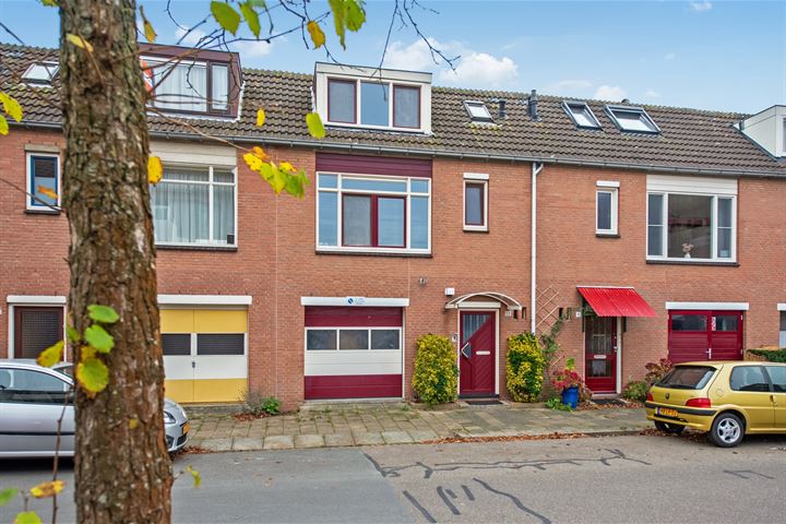 A. van der Tangstraat 13, 2552HR 's-Gravenhage