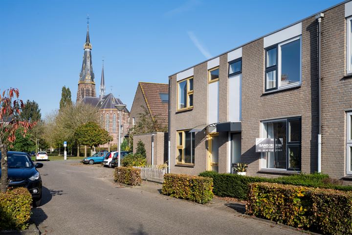 Pastoor van der Zijlestraat 22, 5142ND Waalwijk