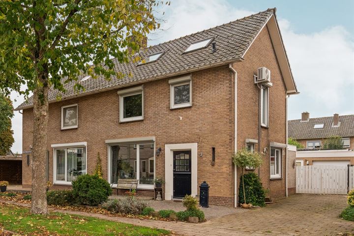 Graaf Reinaldstraat 3, 6915WT Lobith