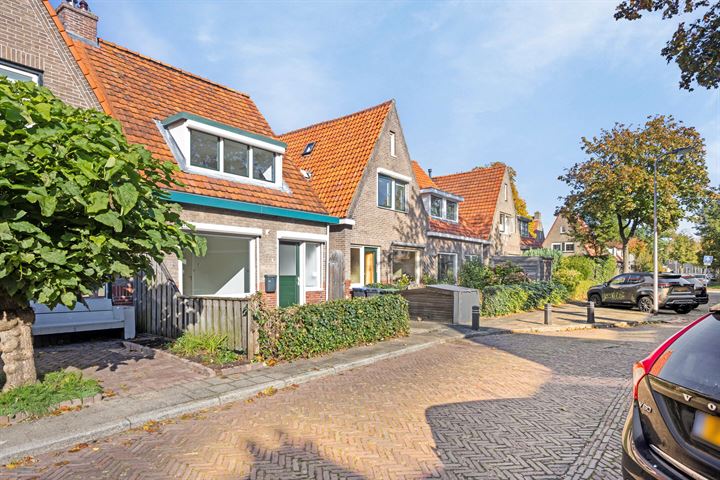 M A de Ruyterstraat 19, 7942VK Meppel