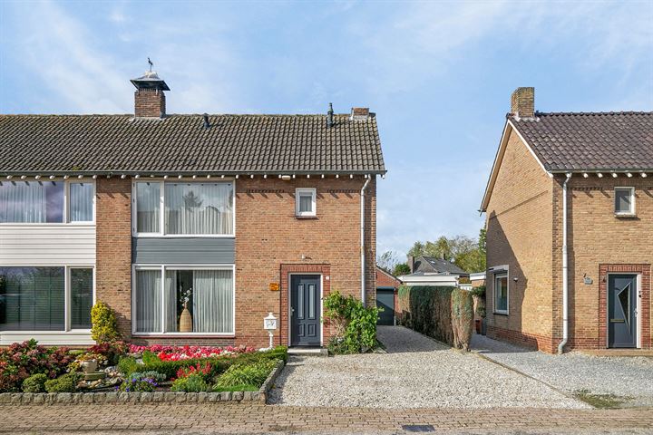 Kerkstraat-zuid 5, 5441AJ Oeffelt