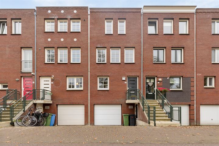 Dom H. van der Laanstraat 18, 1064DC Amsterdam