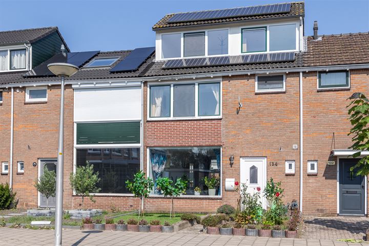 Robert Scottstraat 134, 7534ZR Enschede