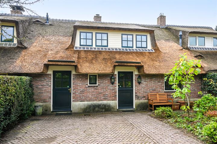 Neuhuijsweg 2, 1251LW Laren