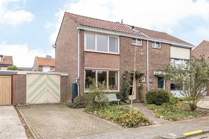 Acaciastraat 13, 6438GN Oirsbeek