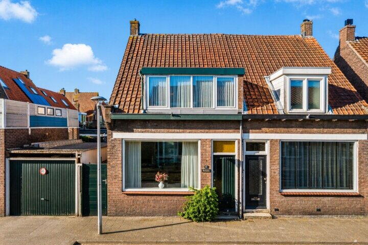 Foto 1 - Admiraal de Ruyterstraat 55, Sliedrecht