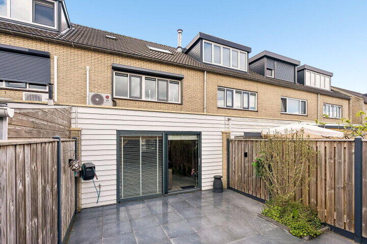Foto 45 – Albert Helmanhof 59, Almere