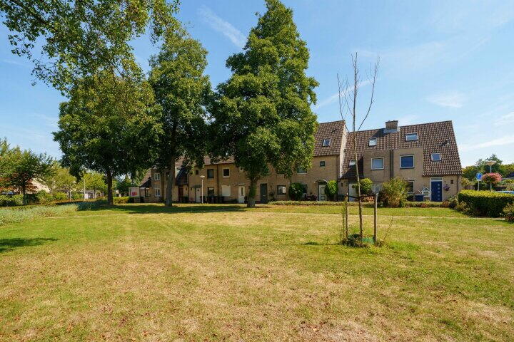 Foto 44 – Amstelplantsoen 8, Almere