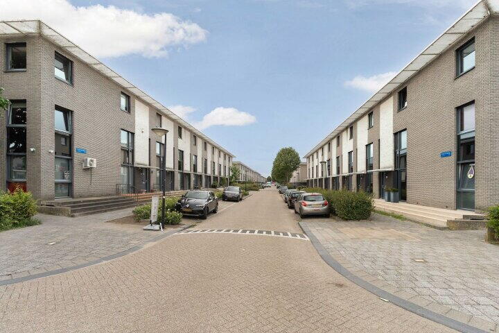 Foto 53 – Azorenweg 87, Almere