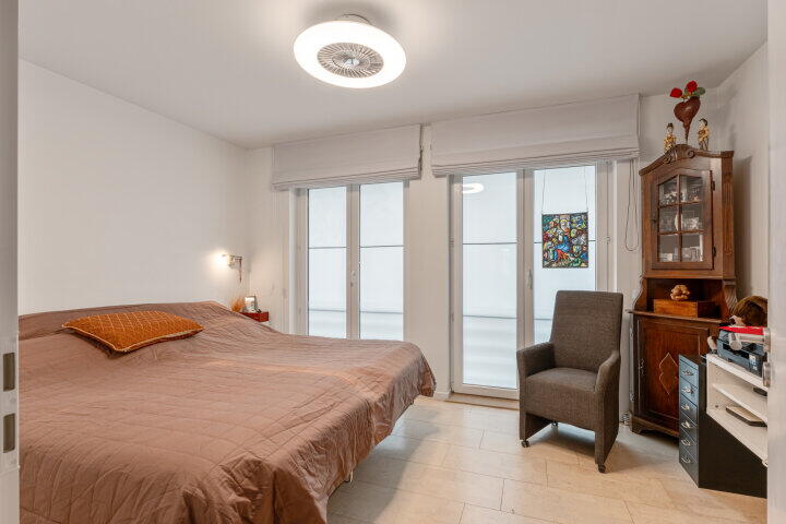 Foto 24 - Berenhofstraat bus 696, Lanaken