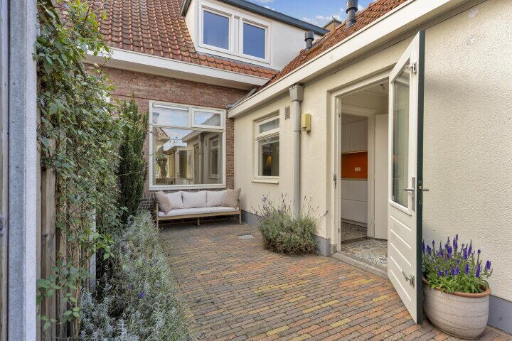 Foto 43 – Buitenzorgplein 3, Enschede