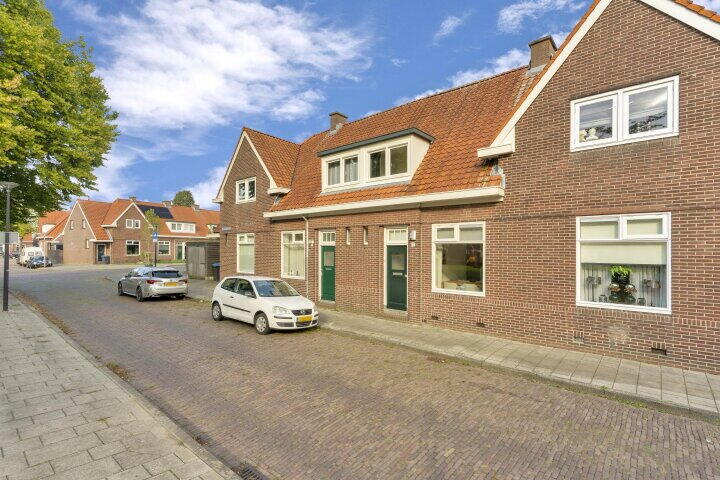 Foto 8 – Buitenzorgplein 3, Enschede