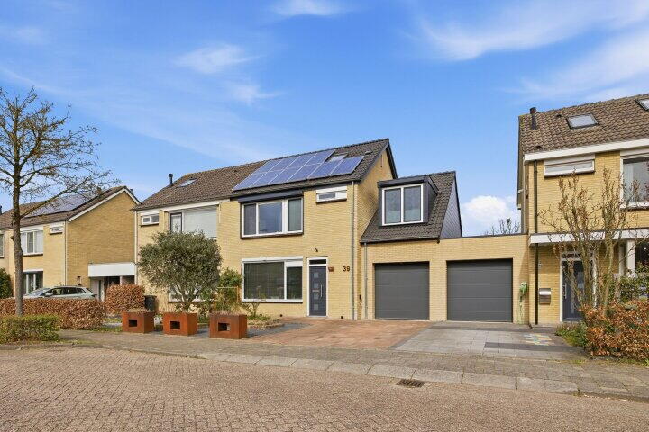 Foto 1 - Burgemeester van Grotenhuisstraat 39, Oosterhout (NB)