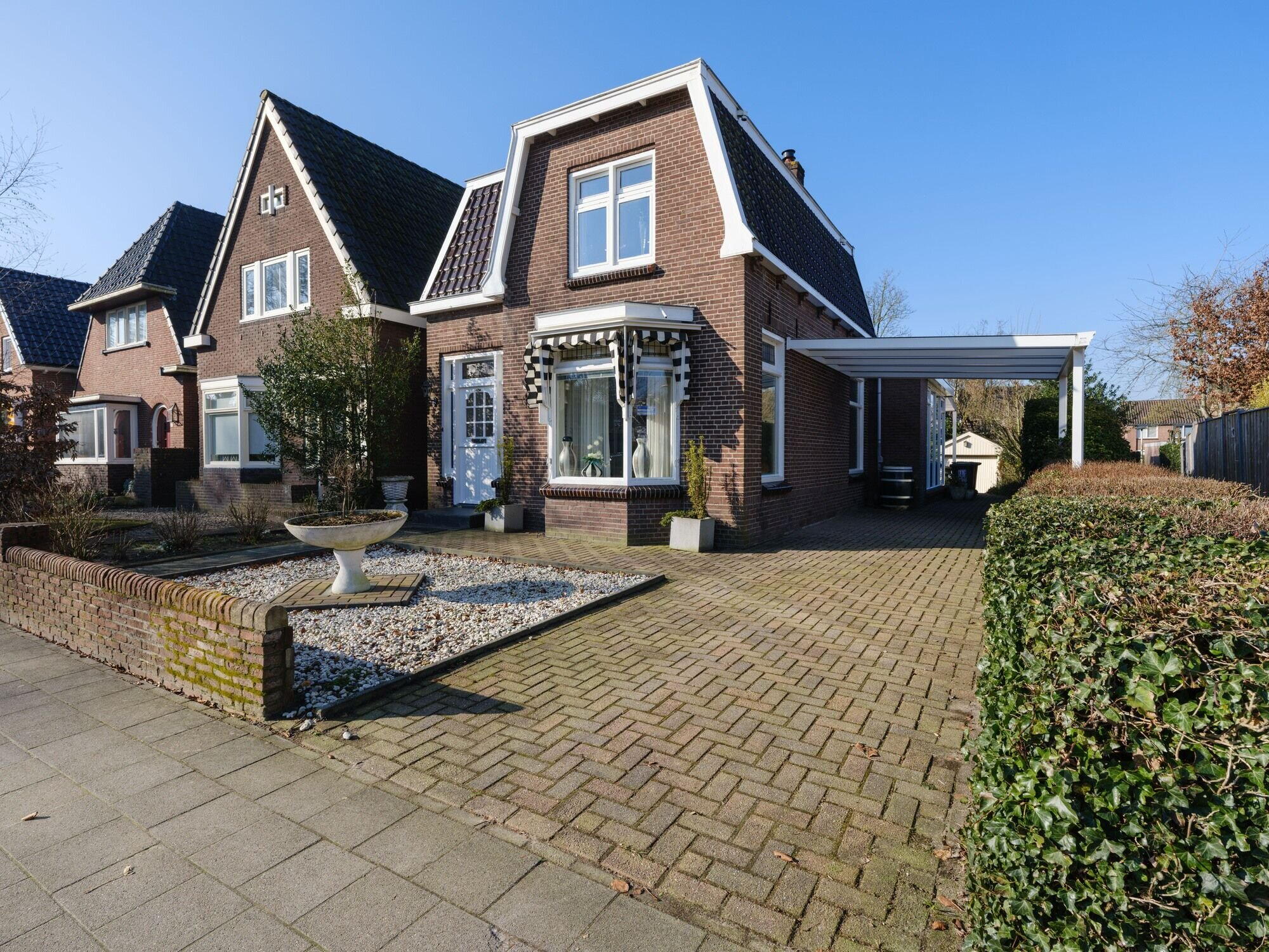 Online bezichtiging inplannen voor Burgemeester Wuiteweg 102, Drachten