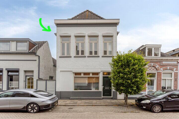 Damstraat 25