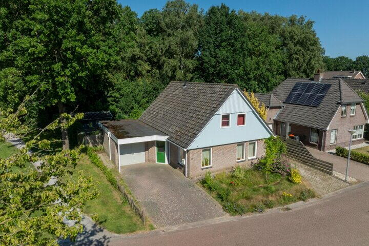 De Linden 43 , Valthe