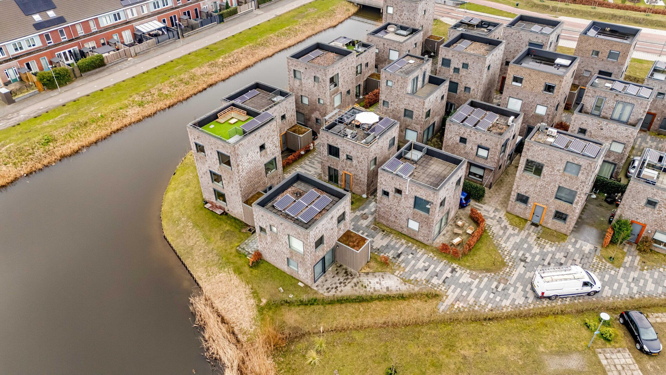 Video - Dettifossstraat 252, Almere