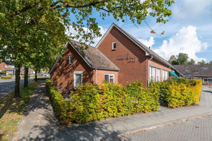 Dorpsstraat -F 223 , Nieuw-Roden