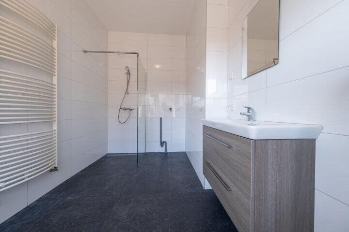 Foto 18 - Dorpsstraat -G 221, Nieuw-Roden