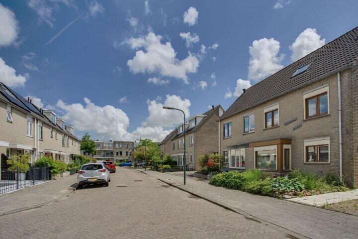 Photo 46 – Dotterbloem 9, Leidschendam