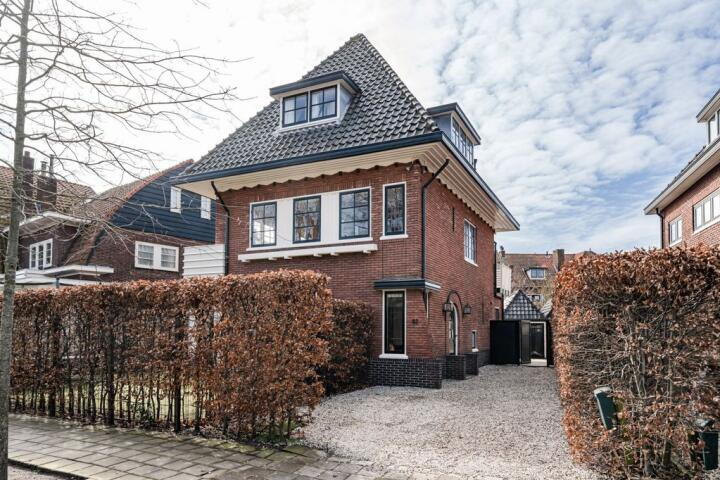 Dr. Dirk Bakkerlaan 82 , Bloemendaal