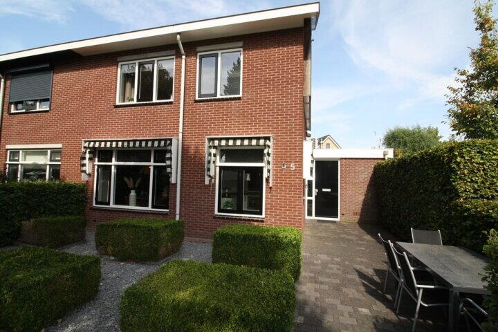 Esrand 5 , Vriezenveen