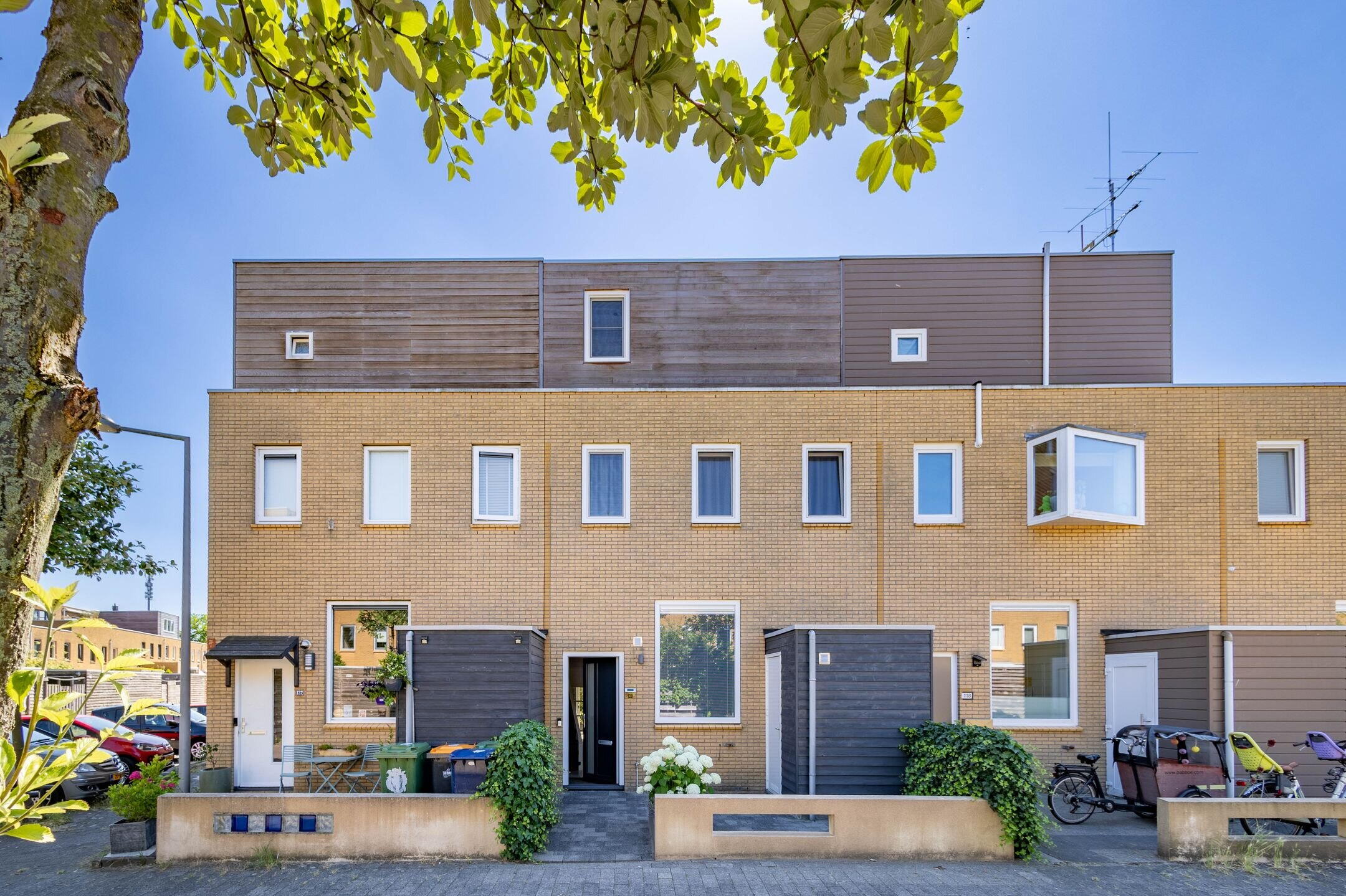 Online bieden Glazenmakerhof 120, Den Haag