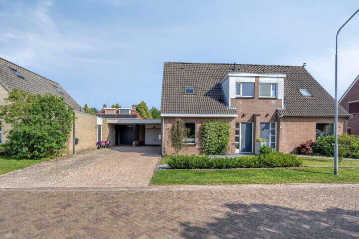Foto 8 – Hees 8, Gieten