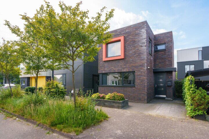 Helenusstraat 10