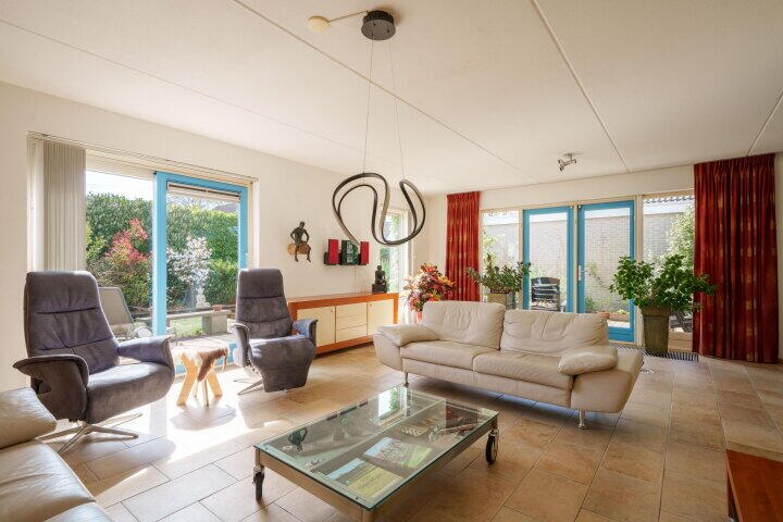 Foto 12 - Jean Gabinplantsoen 11, Almere