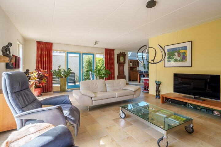 Foto 13 - Jean Gabinplantsoen 11, Almere