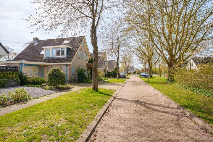 Foto 50 - Jean Gabinplantsoen 11, Almere