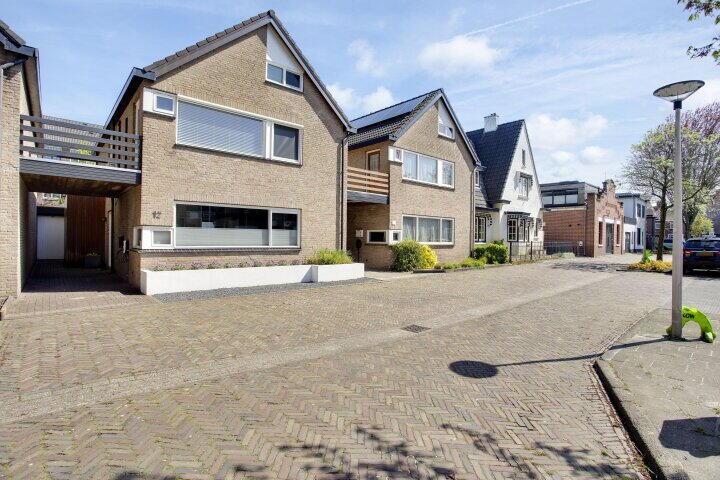 Foto 1 - J.W. Racerstraat 12, Enschede