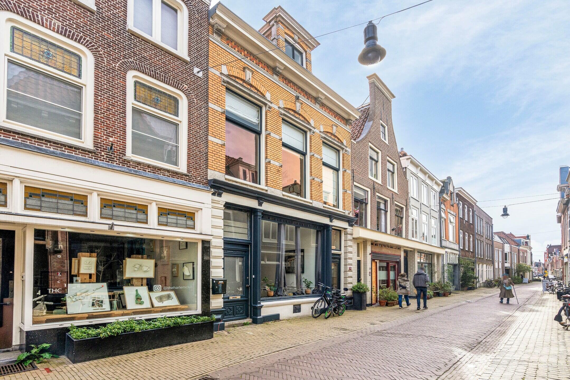 Online bieden Kleine Houtstraat 75 Zwart, Haarlem