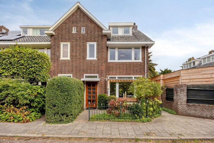 Main photo of the property Kluijskenslaan 2, Santpoort-Zuid