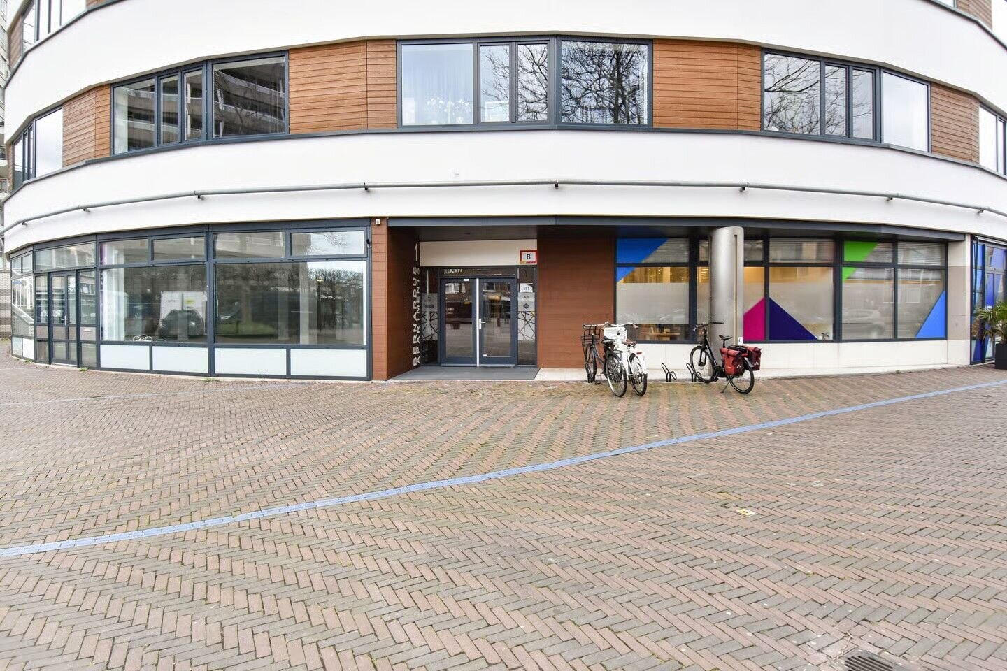 360 foto - Koningin Julianalaan 351 M1, Voorburg