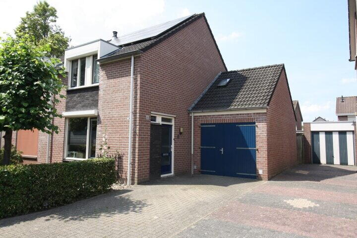 Laan '-' 404558 , Vriezenveen