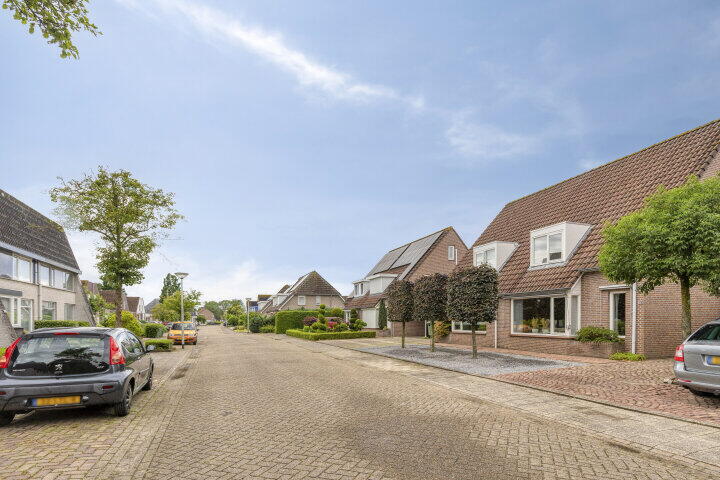 Foto 6 – Marga Klompéstraat 15, Waalwijk