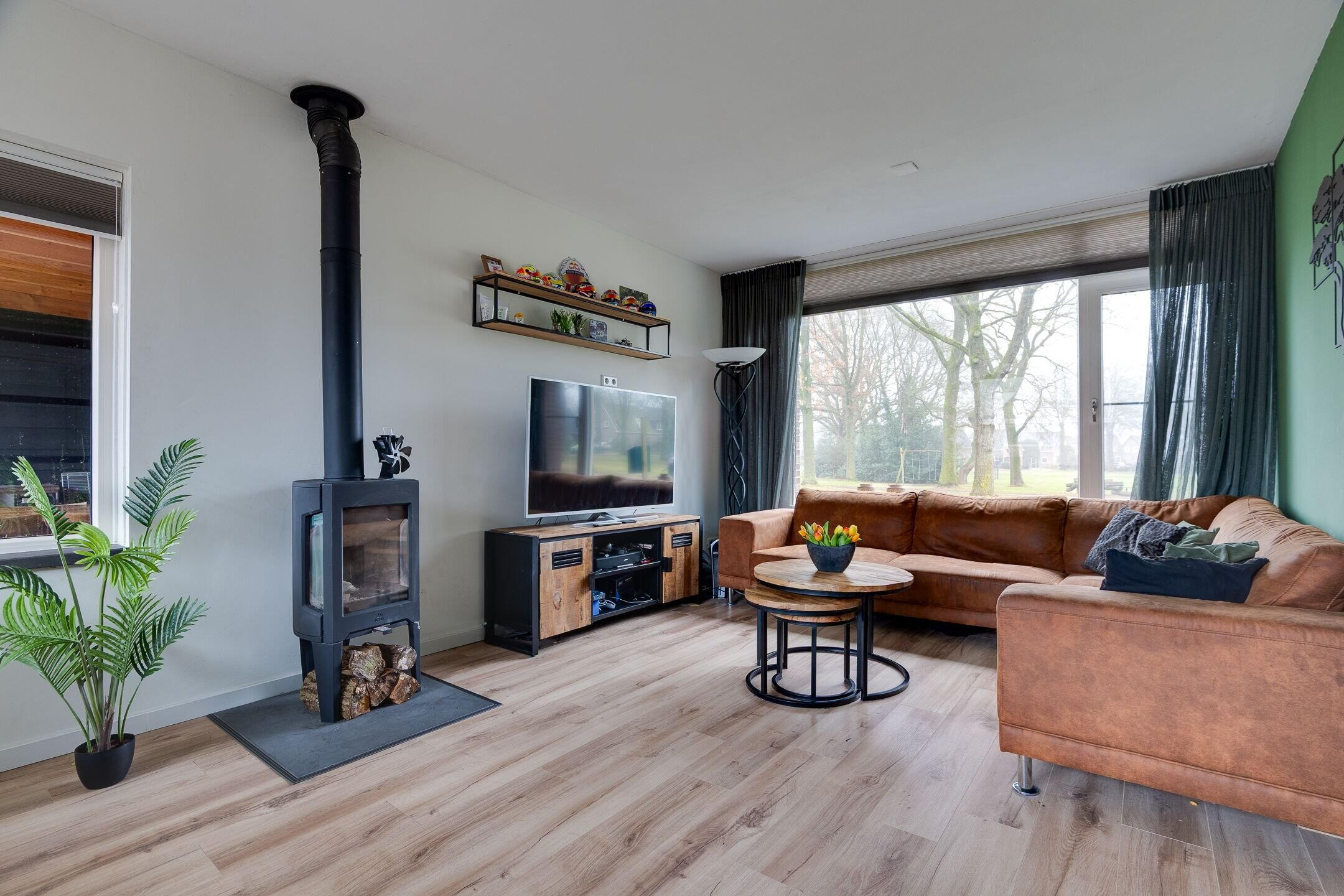 360 foto - Meeuwenlaan 14, Vries