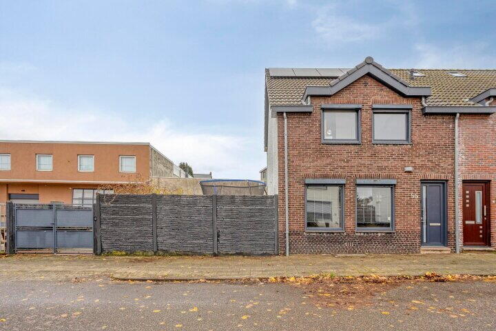 Foto 1 - Montfortstraat 55, Hoensbroek